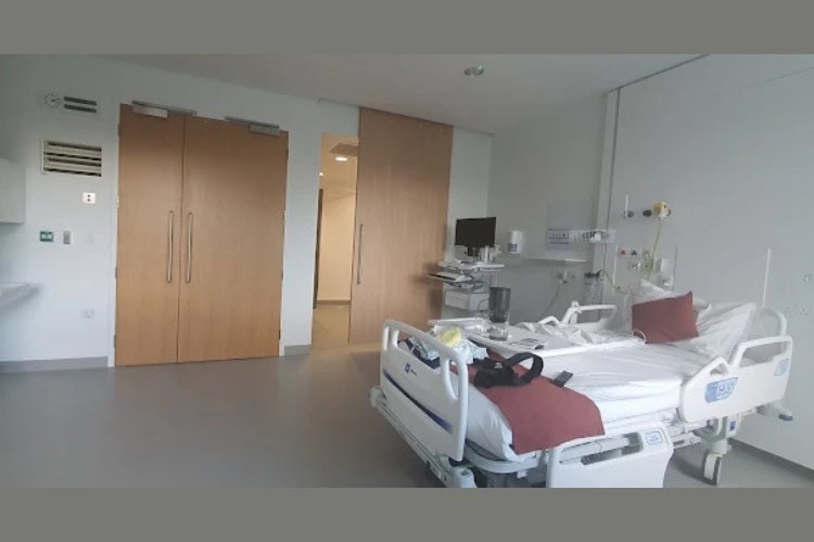 4 Modern private patient room at Cleveland Clinic London hospital - One Body LDN Modern private patient room at Cleveland Clinic London hospital