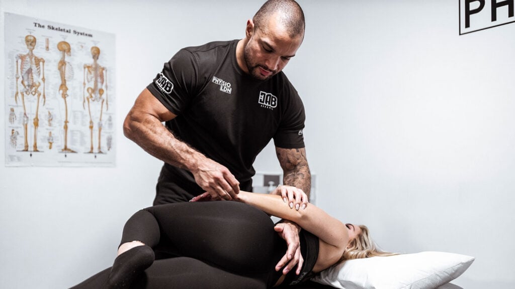 Lower back physiotherapy treatment in London clinic